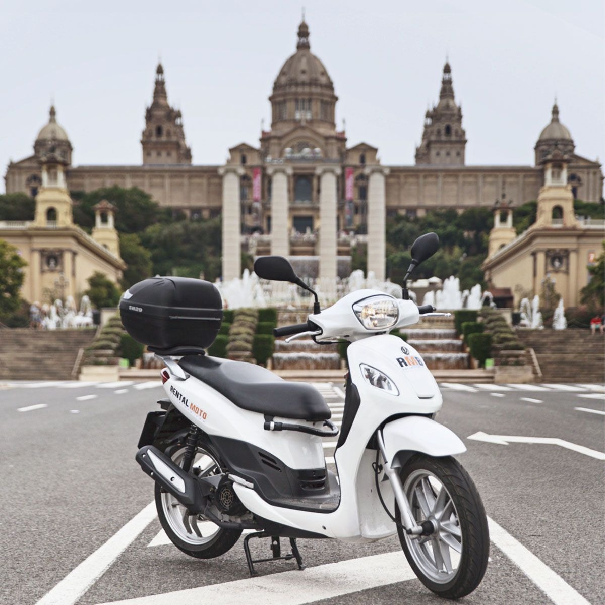 location de scooter à Barcelone